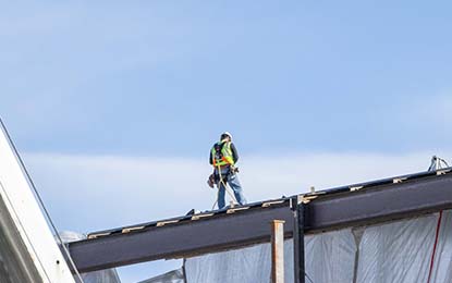 What Qualifications Should a Roofer Have?