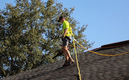 5 Benefits of Hiring Professional Roof Repair Specialists